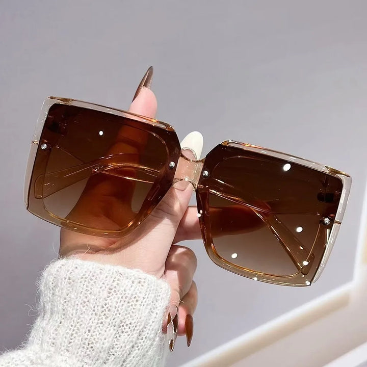 Oversized Square Sunglasses Women Luxury Designer Sun Glasses UV400 Protection Large Frame Fashion Eyewear Outdoor Travel Shade