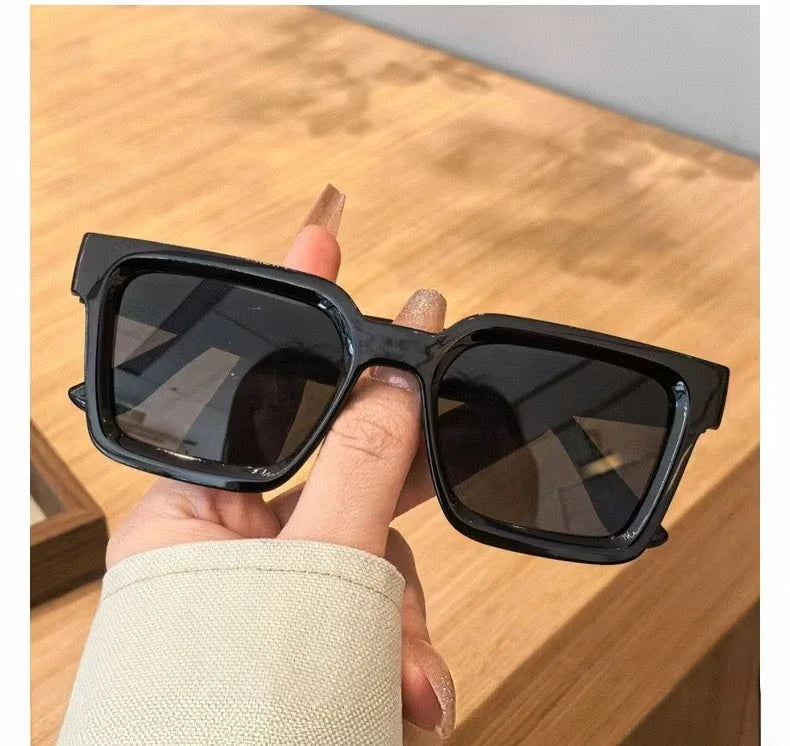 New Men Women Vintage Square Sunglasses Fashion Personalized Black Sun Glasses Luxury Brand Design Shades Eyewear UV Goggles