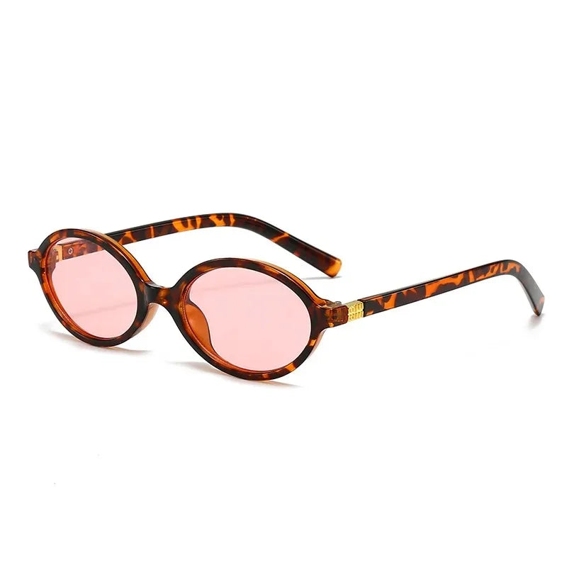 A Pair of Oval Retro PC Glasses for Men and Women with A Small Face Design/versatile for Multiple Indoor Scenes Sunglasse