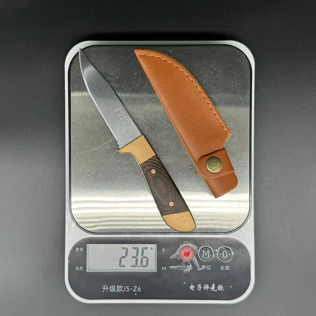 Compact Kitchen and Barbecue Knife